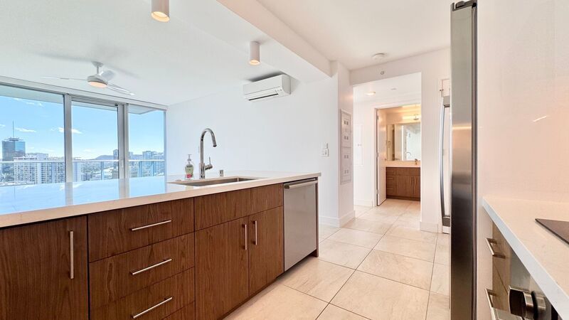 PET FRIENDLY! BEAUTIFUL 2 BEDROOM UNIT ON 29TH FLOOR property image