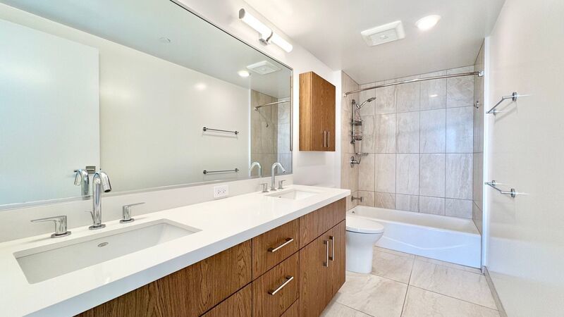 PET FRIENDLY! BEAUTIFUL 2 BEDROOM UNIT ON 29TH FLOOR property image