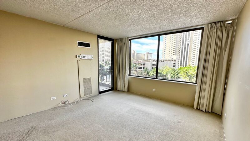 AVAILABLE NOW: Pet Friendly, Washer/Dryer, Lanai, Central AC INCLUDED!!! Chateau Waikiki property image