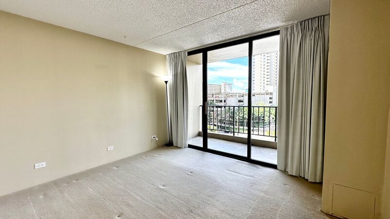 AVAILABLE NOW: Pet Friendly, Washer/Dryer, Lanai, Central AC INCLUDED!!! Chateau Waikiki property image