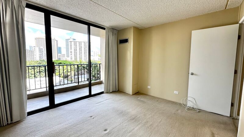 AVAILABLE NOW: Pet Friendly, Washer/Dryer, Lanai, Central AC INCLUDED!!! Chateau Waikiki property image