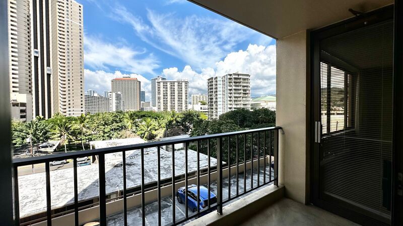 AVAILABLE NOW: Pet Friendly, Washer/Dryer, Lanai, Central AC INCLUDED!!! Chateau Waikiki property image