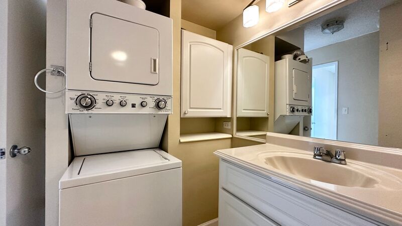 AVAILABLE NOW: Pet Friendly, Washer/Dryer, Lanai, Central AC INCLUDED!!! Chateau Waikiki property image