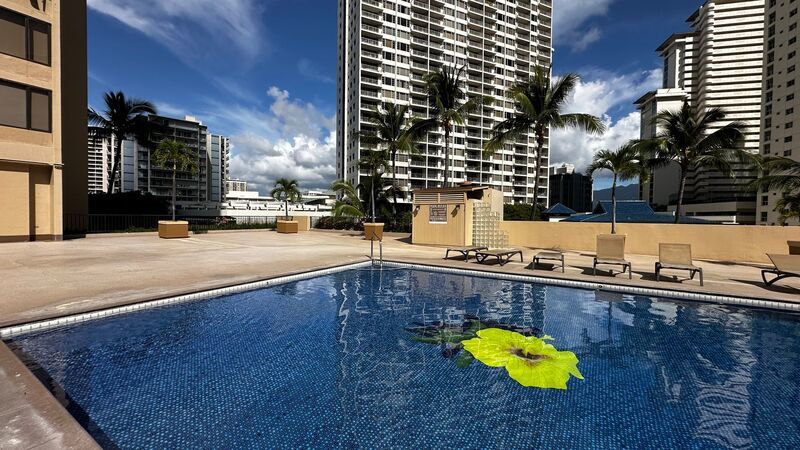 AVAILABLE NOW: Pet Friendly, Washer/Dryer, Lanai, Central AC INCLUDED!!! Chateau Waikiki property image