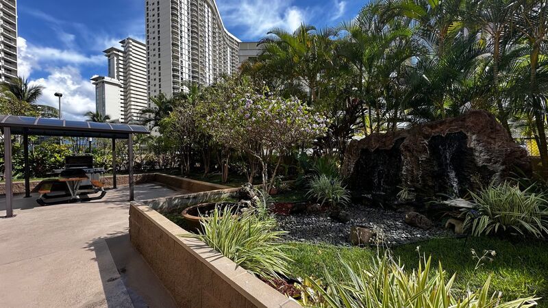 AVAILABLE NOW: Pet Friendly, Washer/Dryer, Lanai, Central AC INCLUDED!!! Chateau Waikiki property image