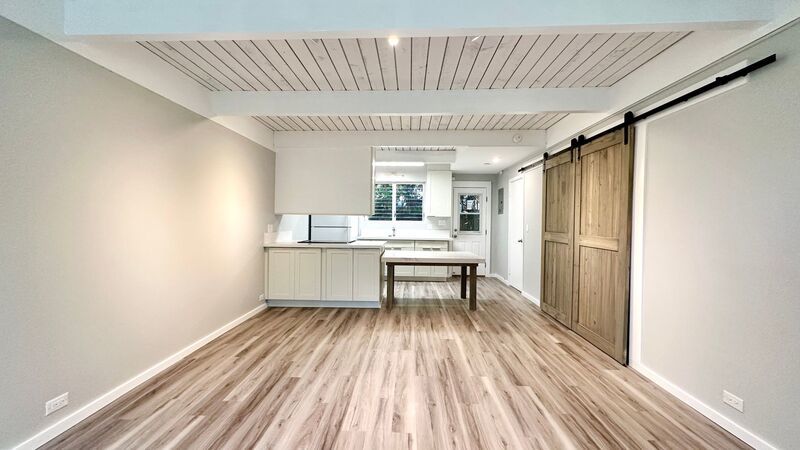 NEWLY RENOVATED 2 BED/2 BATH/2 PARKING - Washer/Dryer IN the Unit! AVAILABLE NOW property image