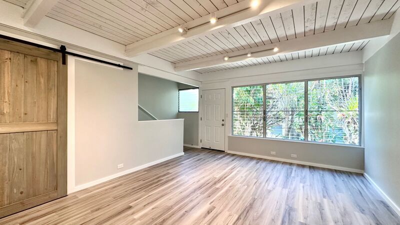 NEWLY RENOVATED 2 BED/2 BATH/2 PARKING - Washer/Dryer IN the Unit! AVAILABLE NOW property image