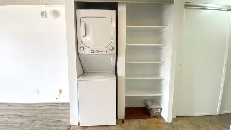 SPACIOUS STUDIO with 1-PARKING AVAILABLE IN KINGS GATE (Mo'ili'ili)! property image