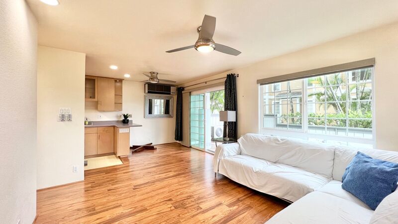 HIGHLY DESIRABLE 2 BEDROOM GROUND FLOOR UNIT AT CROSSPOINTE property image