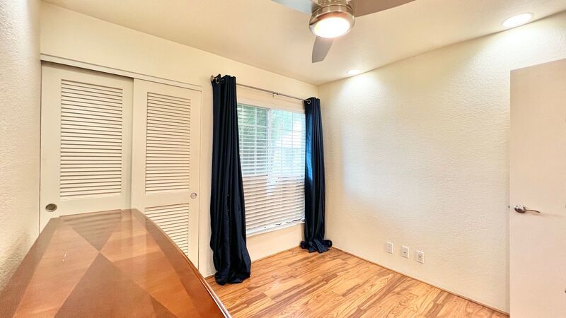 HIGHLY DESIRABLE 2 BEDROOM GROUND FLOOR UNIT AT CROSSPOINTE property image