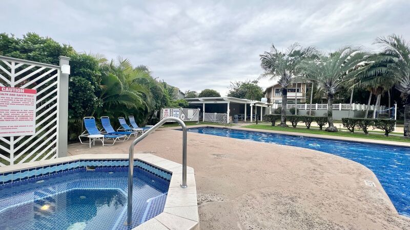 HIGHLY DESIRABLE 2 BEDROOM GROUND FLOOR UNIT AT CROSSPOINTE property image