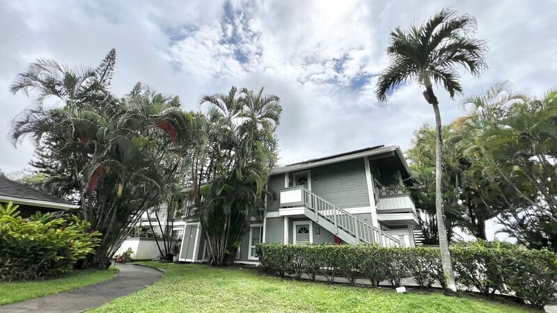 HIGHLY DESIRABLE 2 BEDROOM GROUND FLOOR UNIT AT CROSSPOINTE property image