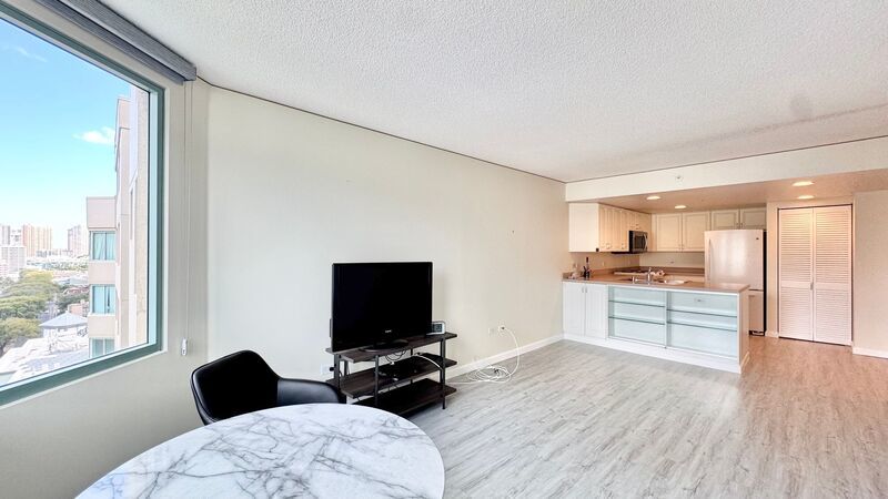 2 BEDROOM SENIOR LIVING FACILITY - ONE KALAKAUA property image