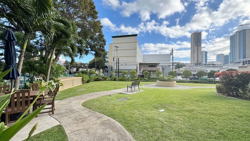 2 BEDROOM SENIOR LIVING FACILITY - ONE KALAKAUA property image
