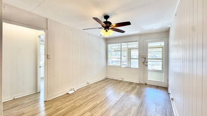 2 BEDROOM 2ND FLOOR UNIT IN CONVENIENT MCCULLY property image