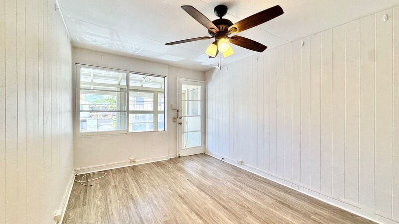 2 BEDROOM 2ND FLOOR UNIT IN CONVENIENT MCCULLY property image