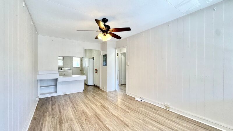 2 BEDROOM 2ND FLOOR UNIT IN CONVENIENT MCCULLY property image