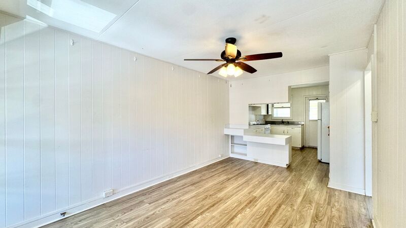 2 BEDROOM 2ND FLOOR UNIT IN CONVENIENT MCCULLY property image
