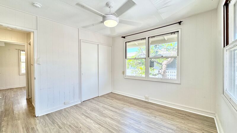2 BEDROOM 2ND FLOOR UNIT IN CONVENIENT MCCULLY property image