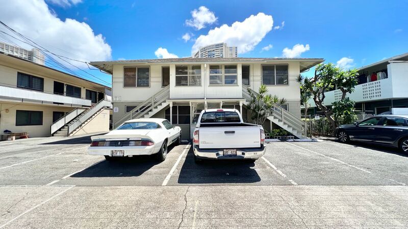 2 BEDROOM 2ND FLOOR UNIT IN CONVENIENT MCCULLY property image