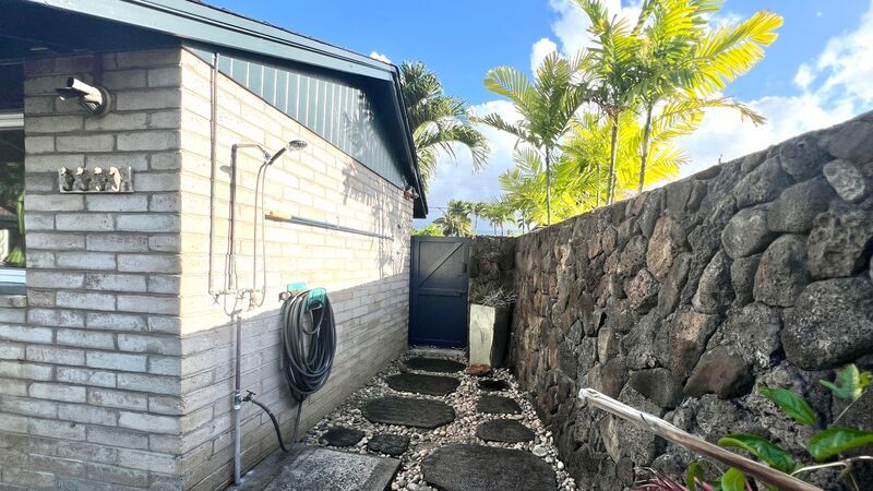 AVAILABLE NOW! 3 BED/2 BATH HOME IN KAILUA W/2 CAR CARPORT, YARD, POOL AND CLOSE TO BEACH!! property image