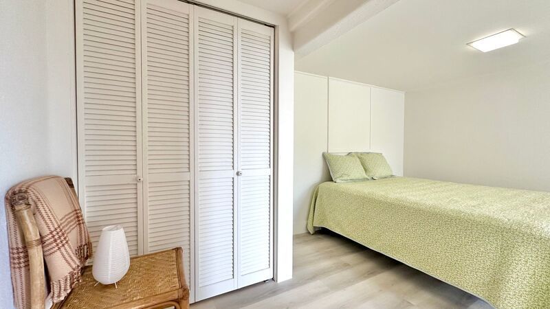Available NOW - Newly Renovated Studio with 1 Bath & Washer/Dryer in Maunalani Heights! property image
