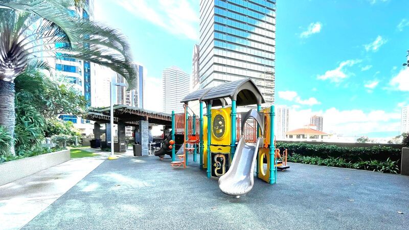 LUXURY DOWNTOWN PENTHOUSE w/ PANORAMIC VIEWS! 2 BED 2 BATH 2 PARKING property image