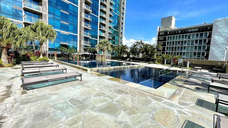 LUXURY DOWNTOWN PENTHOUSE w/ PANORAMIC VIEWS! 2 BED 2 BATH 2 PARKING property image