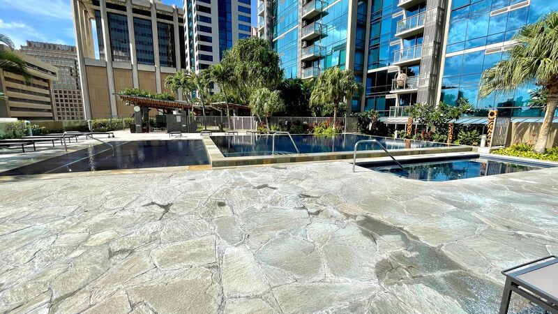 LUXURY DOWNTOWN PENTHOUSE w/ PANORAMIC VIEWS! 2 BED 2 BATH 2 PARKING property image