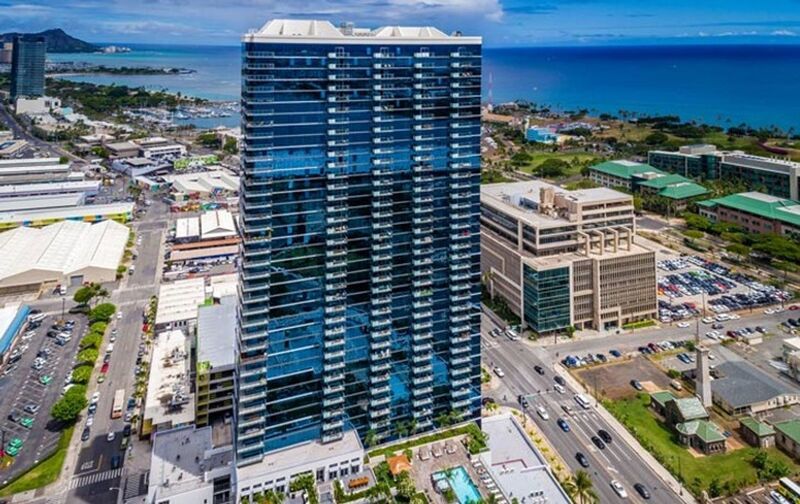 2 BED 2 BATH CORNER UNIT AT THE COLLECTION IN KAKA'AKO!! property image