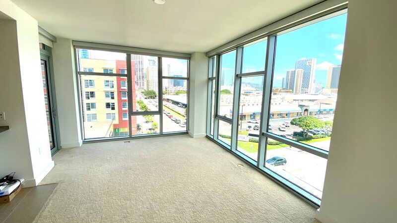 2 BED 2 BATH CORNER UNIT AT THE COLLECTION IN KAKA'AKO!! property image