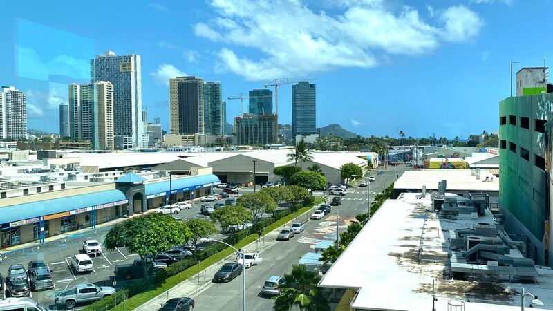 2 BED 2 BATH CORNER UNIT AT THE COLLECTION IN KAKA'AKO!! property image