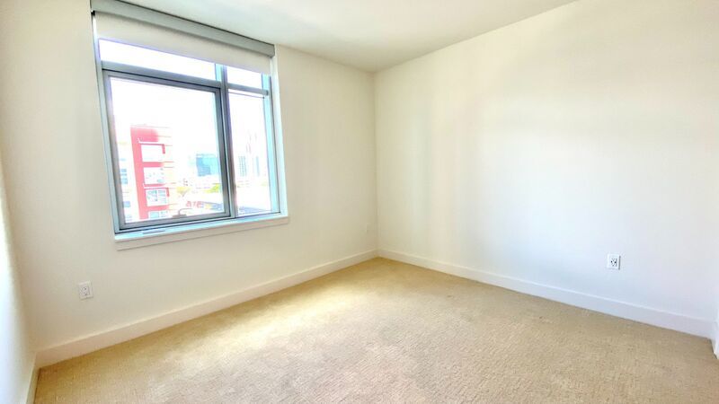 2 BED 2 BATH CORNER UNIT AT THE COLLECTION IN KAKA'AKO!! property image