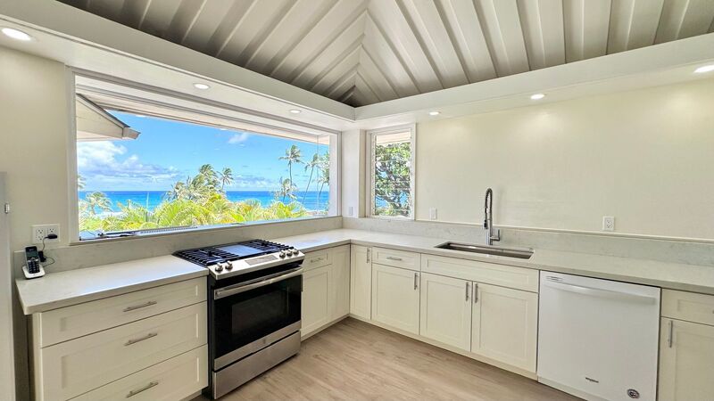 Enjoy 180° Ocean Views! 4 BD/2.5 BA AVAILABLE in prestigious DIAMOND HEAD!! property image