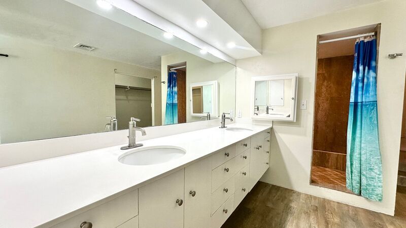 Enjoy 180° Ocean Views! 4 BD/2.5 BA AVAILABLE in prestigious DIAMOND HEAD!! property image