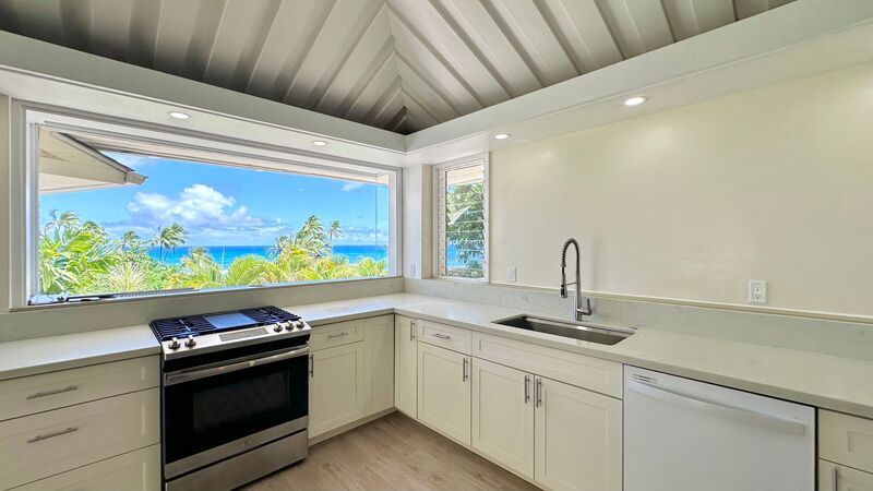 Enjoy 180° Ocean Views! 4 BD/2.5 BA AVAILABLE in prestigious DIAMOND HEAD!! property image