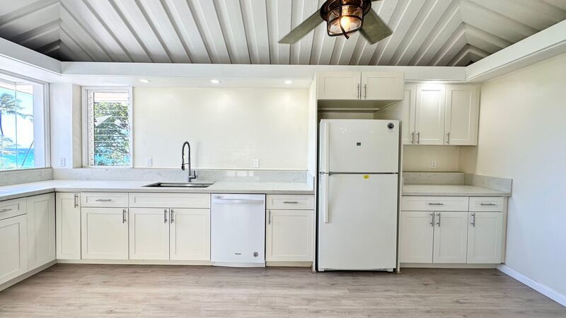 Enjoy 180° Ocean Views! 4 BD/2.5 BA AVAILABLE in prestigious DIAMOND HEAD!! property image