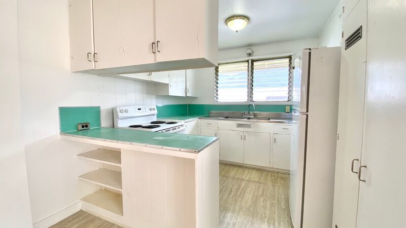 Available NOW - Highly Desired 3 BED 1 BATH in lush Manoa Valley! property image