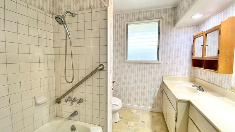 Available NOW - Highly Desired 3 BED 1 BATH in lush Manoa Valley! property image