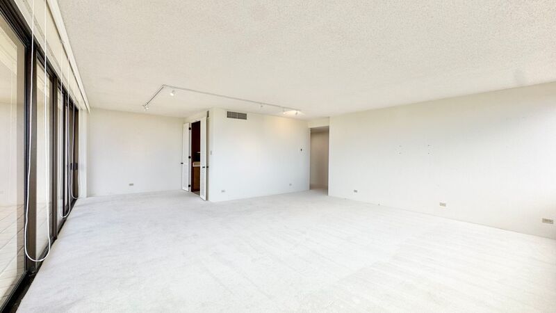 RARELY AVAILABLE SPACIOUS 1 BEDROOM UNIT WITH PANORAMIC VIEWS - DIRECTLY NEXT TO KAHALA MALL property image