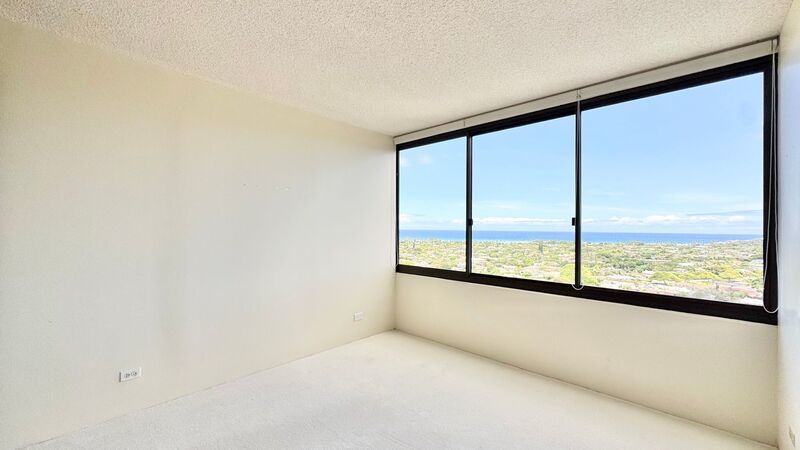 RARELY AVAILABLE SPACIOUS 1 BEDROOM UNIT WITH PANORAMIC VIEWS - DIRECTLY NEXT TO KAHALA MALL property image