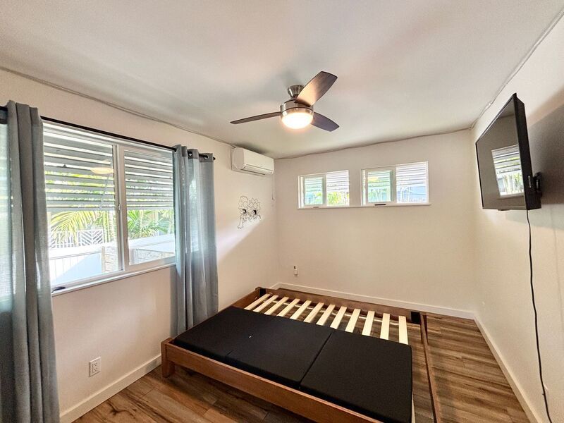 Available Now! 3 BED, 2 BATH HOME w/ UTILITIES INCLUDED + AC, Washer/Dryer, Yard – Aina Haina property image