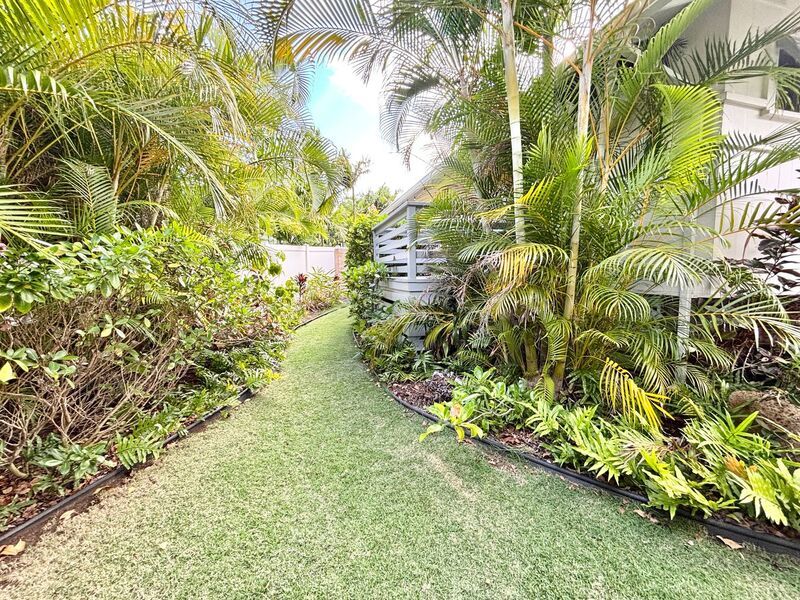 Available Now! 3 BED, 2 BATH HOME w/ UTILITIES INCLUDED + AC, Washer/Dryer, Yard – Aina Haina property image