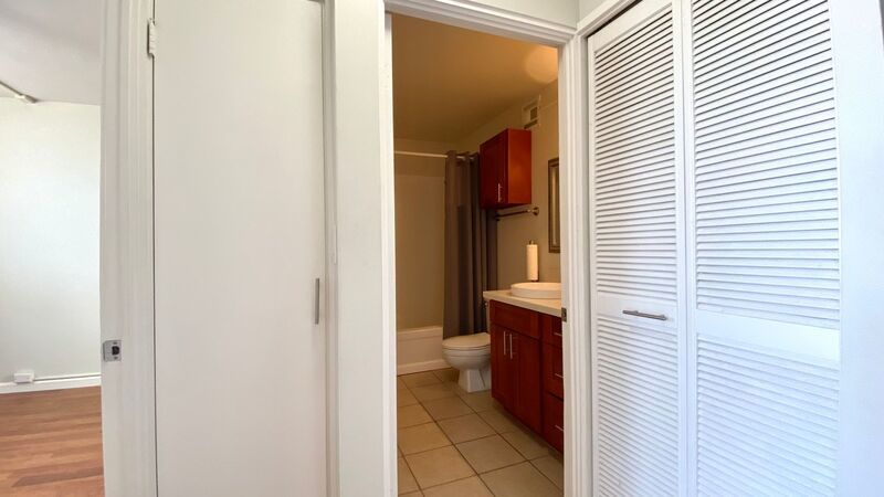 Views of Waikiki & Diamond Head - 1 Bed/1 Bath Located in the Summer Villa (Kapahulu) Available NOW! property image