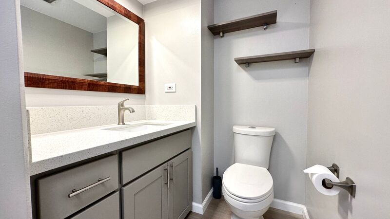 2 BED/1.5 BATH/1 PARKING in MAKIKI TOWERS! W/D INSIDE, LANAI, & VIEWS!! property image