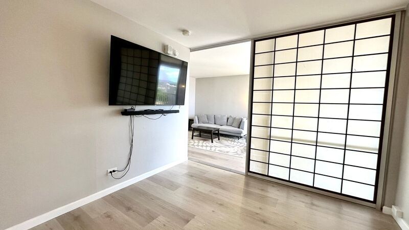 2 BED/1.5 BATH/1 PARKING in MAKIKI TOWERS! W/D INSIDE, LANAI, & VIEWS!! property image