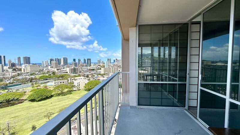 2 BED/1.5 BATH/1 PARKING in MAKIKI TOWERS! W/D INSIDE, LANAI, & VIEWS!! property image
