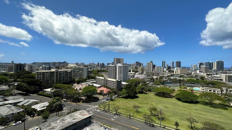 2 BED/1.5 BATH/1 PARKING in MAKIKI TOWERS! W/D INSIDE, LANAI, & VIEWS!! property image