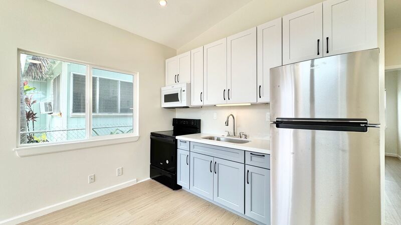 BRAND NEW 1 BED/1 BATH IN THE HEART OF KAILUA TOWN property image
