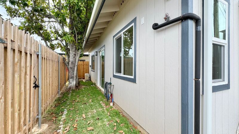 BRAND NEW 1 BED/1 BATH IN THE HEART OF KAILUA TOWN property image